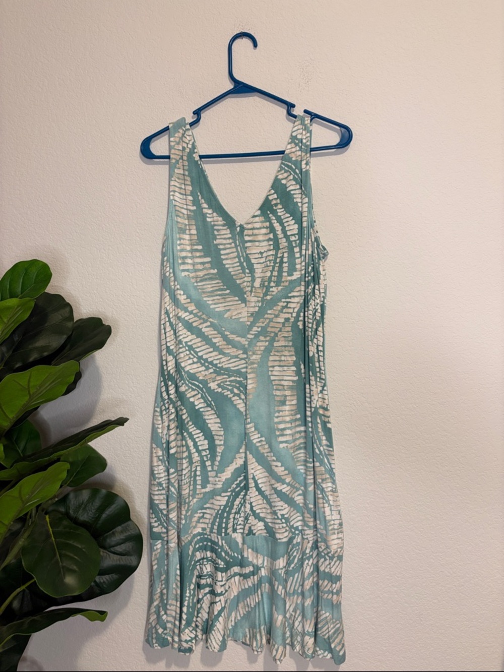 Tommy Bahama Aqua & White Sleeveless V-Neck Midi Dress - Picture 6 of 6